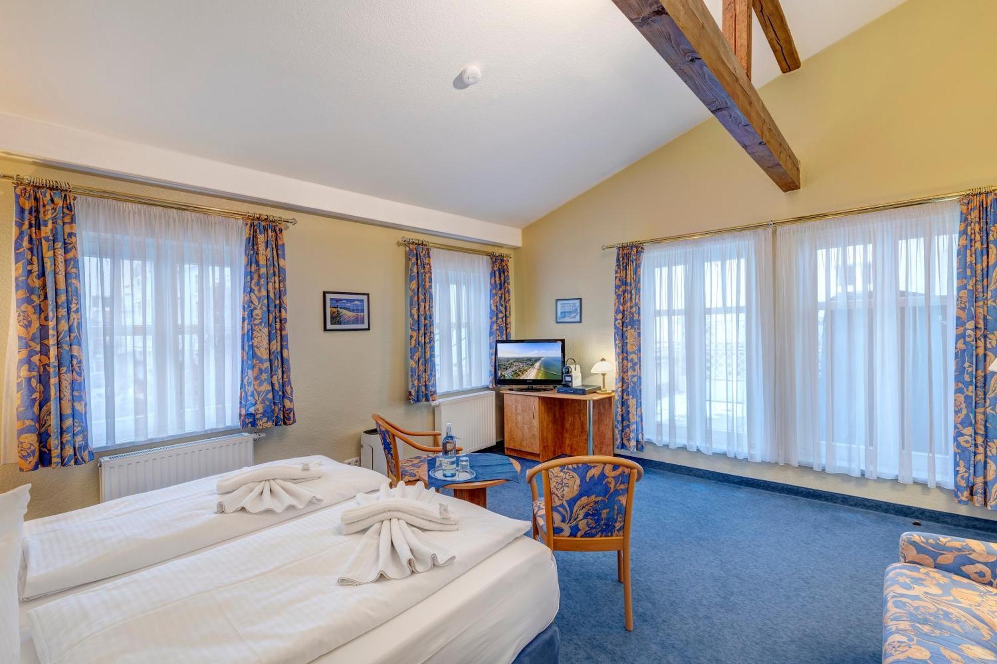 Haus Seeblick Hotel Garni & Ferienwohnungen Zinnowitz Ngoại thất bức ảnh