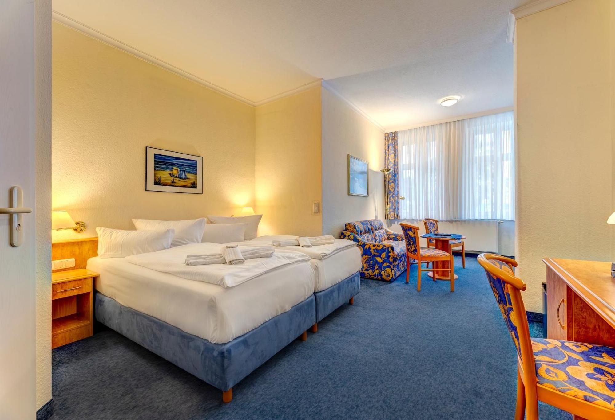 Haus Seeblick Hotel Garni & Ferienwohnungen Zinnowitz Ngoại thất bức ảnh