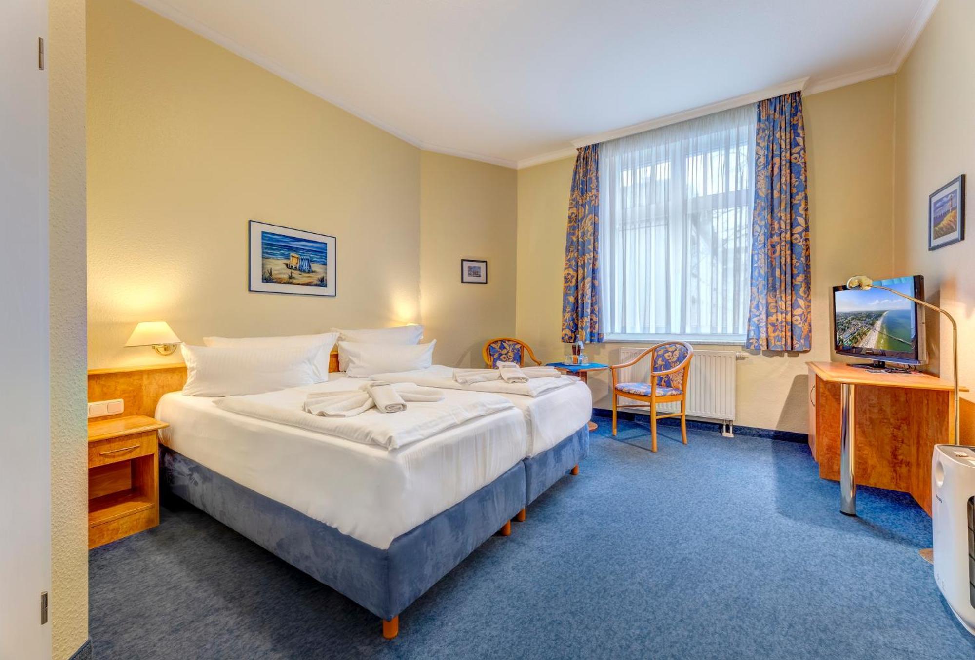 Haus Seeblick Hotel Garni & Ferienwohnungen Zinnowitz Ngoại thất bức ảnh