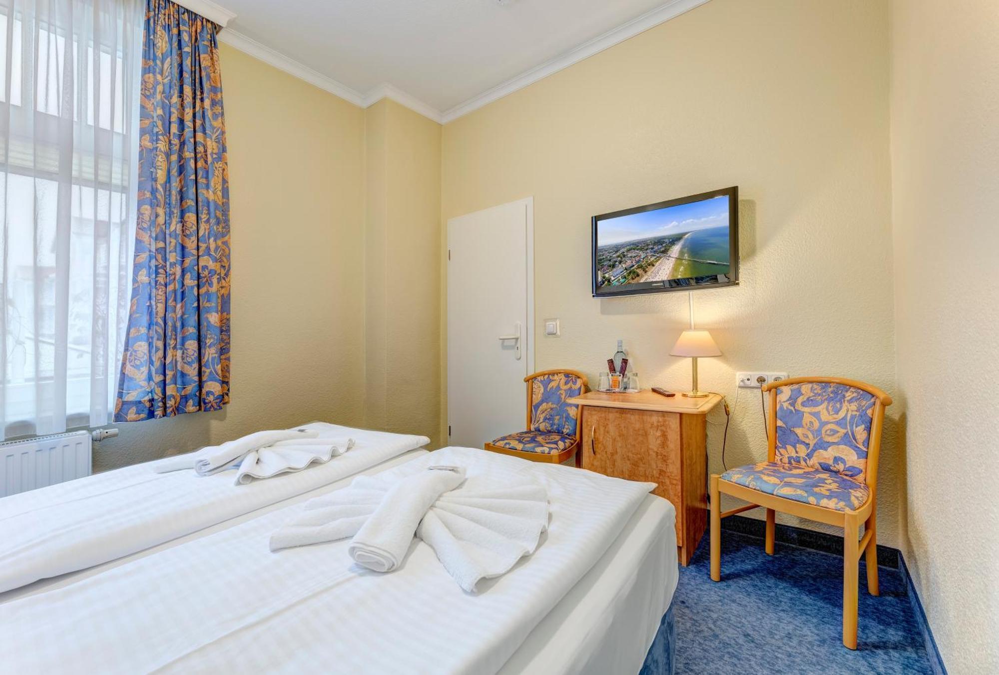 Haus Seeblick Hotel Garni & Ferienwohnungen Zinnowitz Ngoại thất bức ảnh