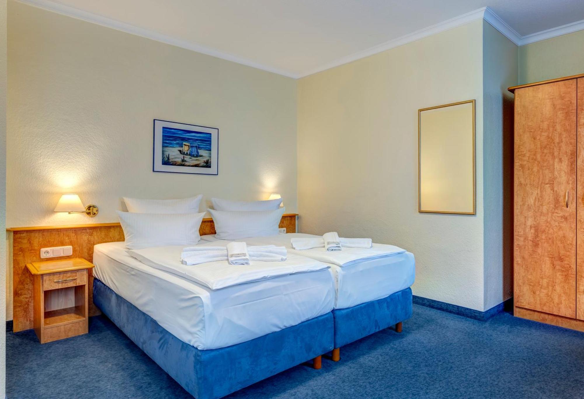Haus Seeblick Hotel Garni & Ferienwohnungen Zinnowitz Ngoại thất bức ảnh