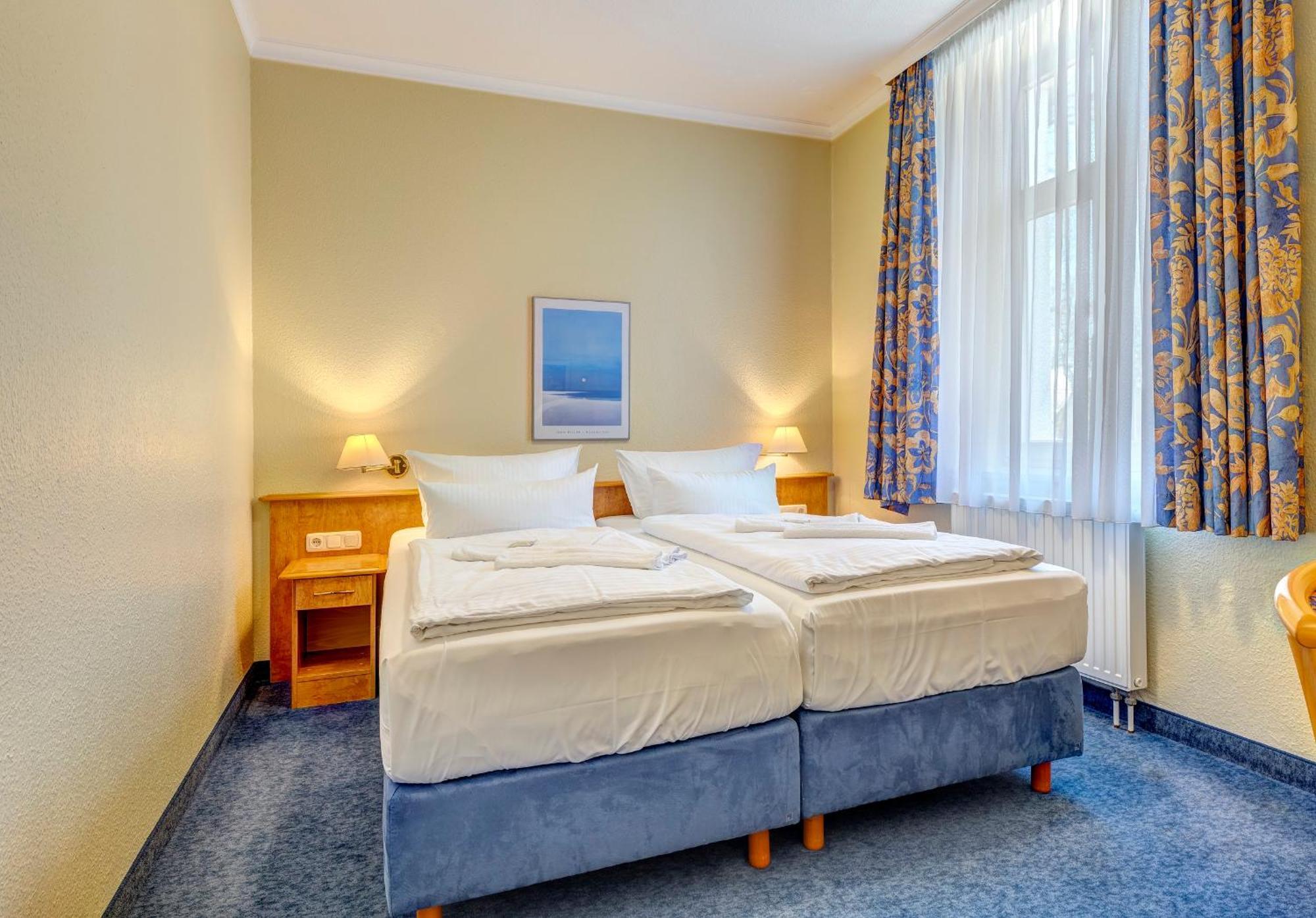 Haus Seeblick Hotel Garni & Ferienwohnungen Zinnowitz Ngoại thất bức ảnh