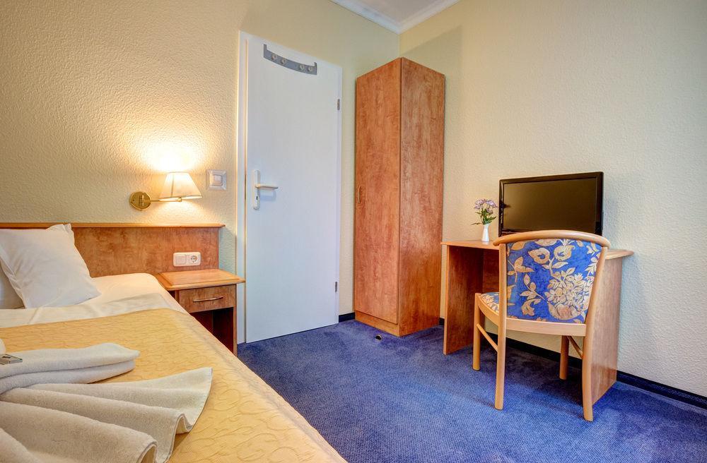 Haus Seeblick Hotel Garni & Ferienwohnungen Zinnowitz Ngoại thất bức ảnh