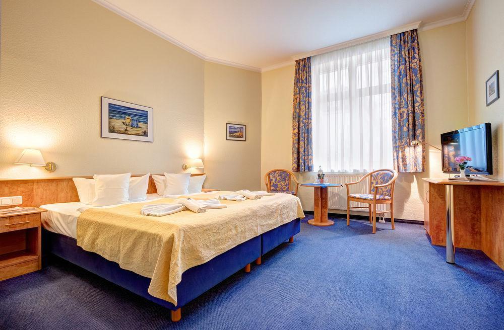 Haus Seeblick Hotel Garni & Ferienwohnungen Zinnowitz Ngoại thất bức ảnh